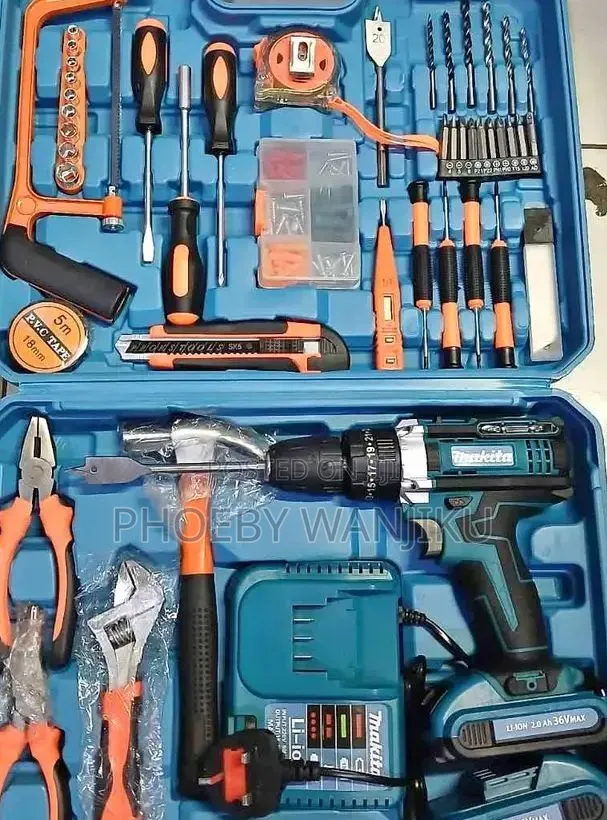 Professional Cordless Makita Drill Set - 1