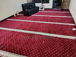 Carpet Nzito ya Maroon yenye Doti kwa Ofisi za Mtendaji