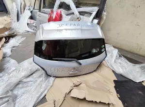 Boot ya Mitsubishi Mirage Model Mpya