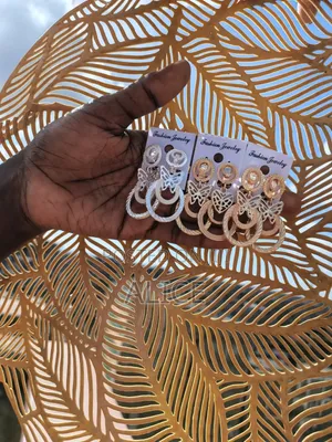 Earrings za Statement - Fedha na Dhahabu