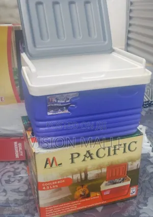 Pacific 4.5L Cooler Box