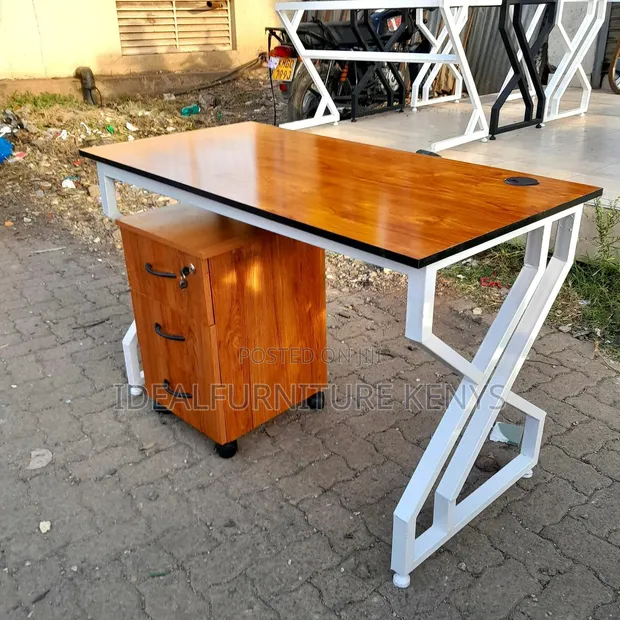 Ofisi ya Meza 1.2m na Kisanduku cha Droo 3 Zinazohamishika - Miguu Nyeupe - 1