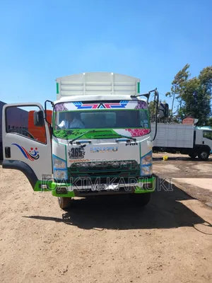 Isuzu FRR 90 Series Lori la Box