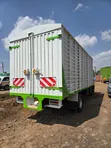 Isuzu FRR 90 Series Lori la Box - 2