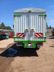 Isuzu FRR 90 Series Lori la Box - 3