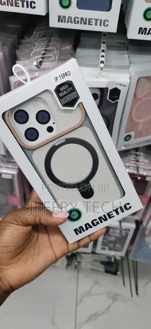 Kifaa cha iPhone 15 Pro cha Magnetic chenye Rangi ya Chungwa