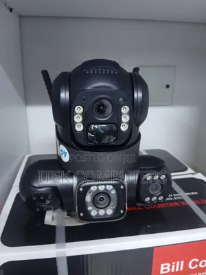 Kamera ya CCTV ya Nje ya 4G yenye Lensi Tatu na Nguvu za Jua