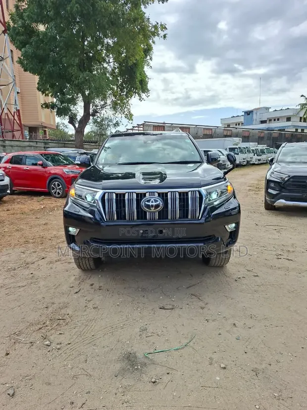 Toyota Land Cruiser Prado 2019 Nyeusi Matt - 1