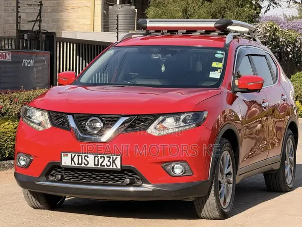 Nissan X-Trail 2.0 Petrol AWD 2017 Red - 1