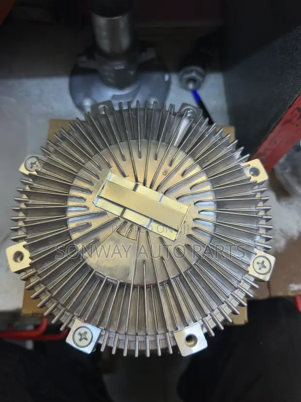 Isuzu FTR 90 Genuine Clutch Fan - 1