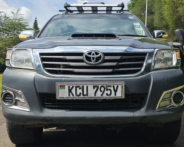 Toyota Hilux 2013 - 1