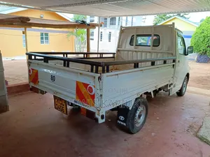 Toyota TownAce Pickup 2010 White