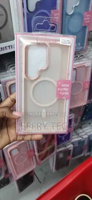 Kifuniko Pink Translucent MagSafe cha Samsung Galaxy S22 Ultra
