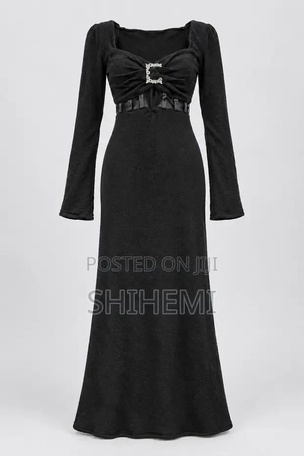Kanzu Nyeusi ya Knit yenye Mikono Mirefu na Maridadi - 1