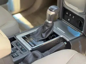 Toyota Land Cruiser Prado 2019 Green