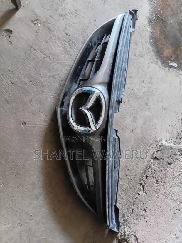 Mazda Atenza Grill 2009 - 1