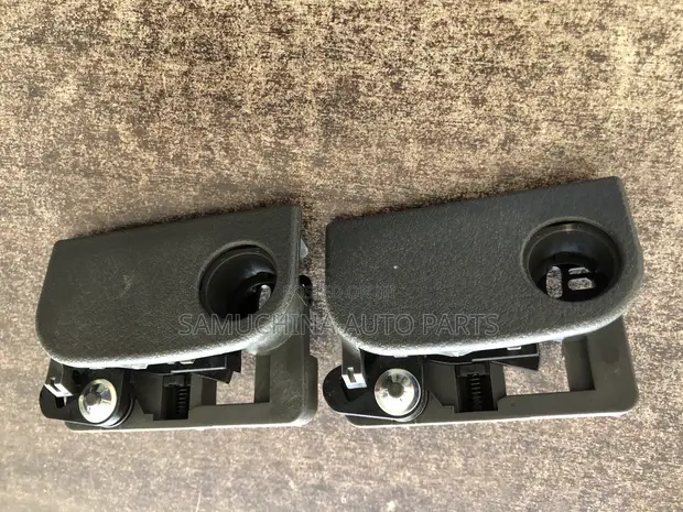 Glove Box Lock for Nissan X-Trail NT30 - 1