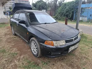 Mitsubishi Lancer 1998 Nyeusi