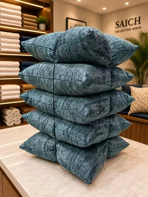 Set of 5 Quality Fibre Throw Pillows with Zipper