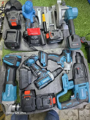 Makita 6-in-1 Cordless Power Tool Combo Kit