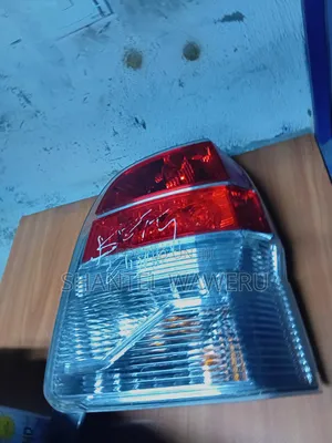 Taa ya Nyuma ya Toyota Spade (2013-2016)