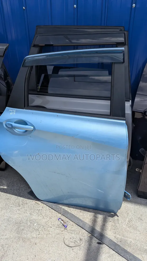 Mlango wa Nyuma wa Nissan Note E12 - 1