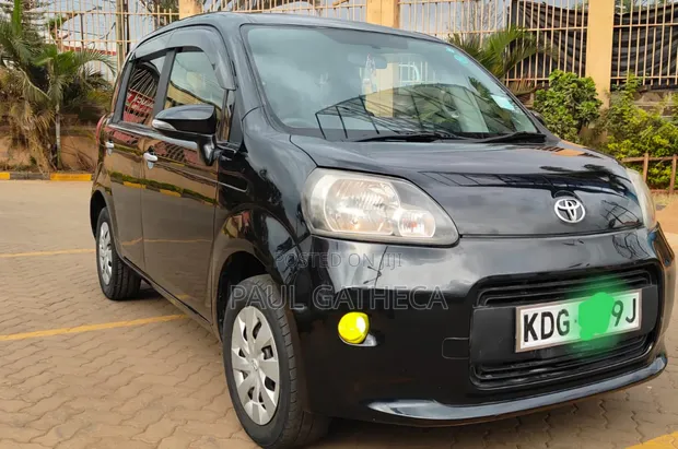 Toyota Porte 2015 Nyeusi - 1