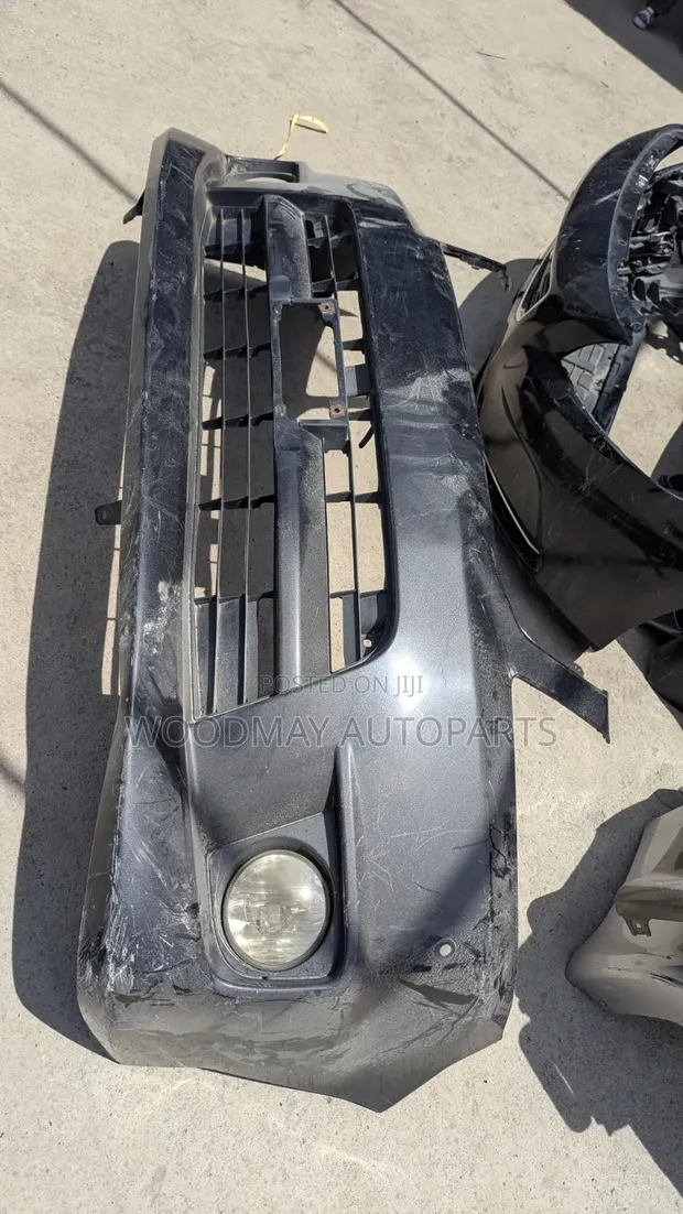 Toyota Noah 2005 Front Bumper with Foglights - 1