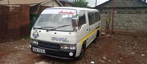 Nissan Caravan (Urvan) 2000 - White