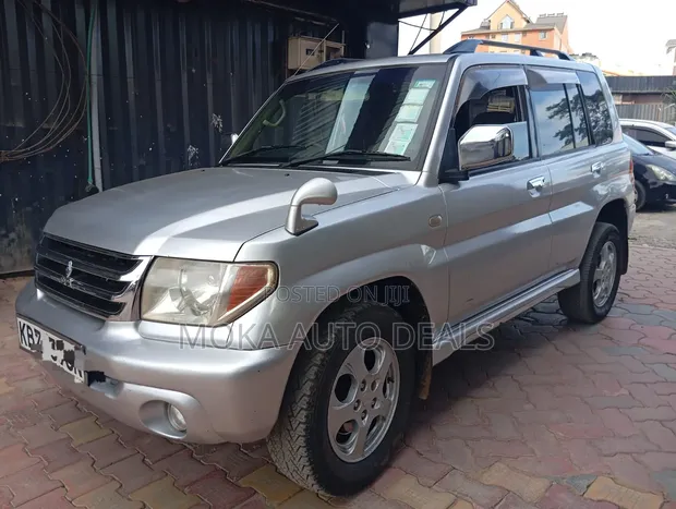 Mitsubishi Pajero IO 2007 Silver - 1