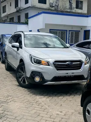 2020 Subaru Outback Base AWD - Nyeupe