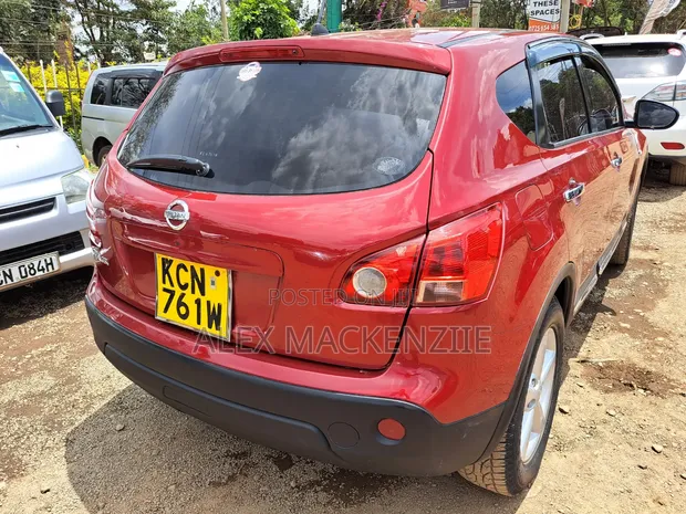 Nissan Dualis 2010 Nyekundu - 1