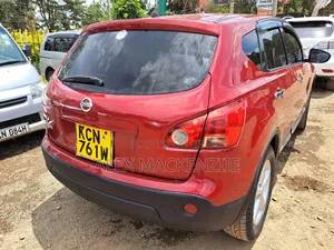 Nissan Dualis 2010 Nyekundu