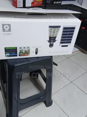 AI Solar V380 Pro Camera na Mwanga wa 2-in-1