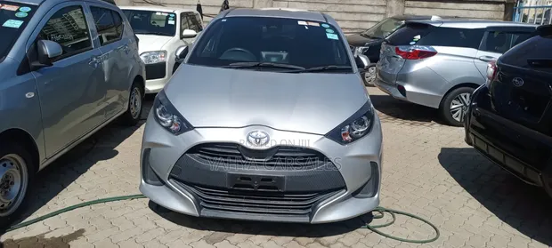 Toyota Yaris 2020 Nyeupe - 1