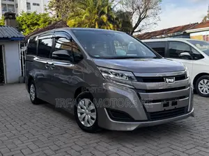 Toyota Noah 2.0 FWD (Viti 8) 2019 Kijivu
