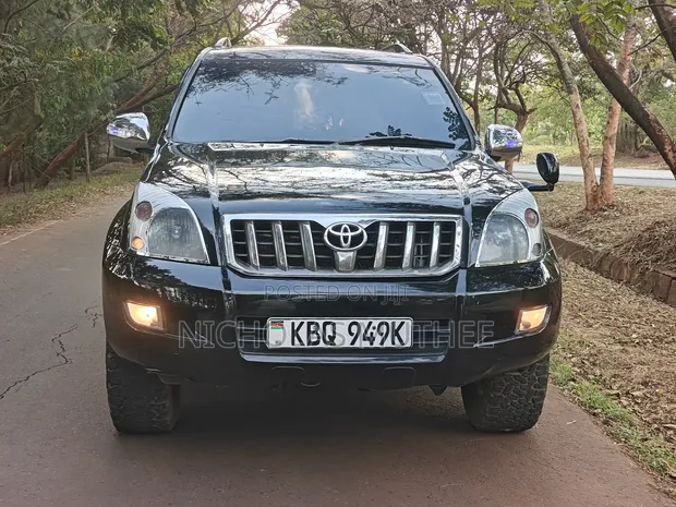 Toyota Land Cruiser 2005 Nyeusi - 1