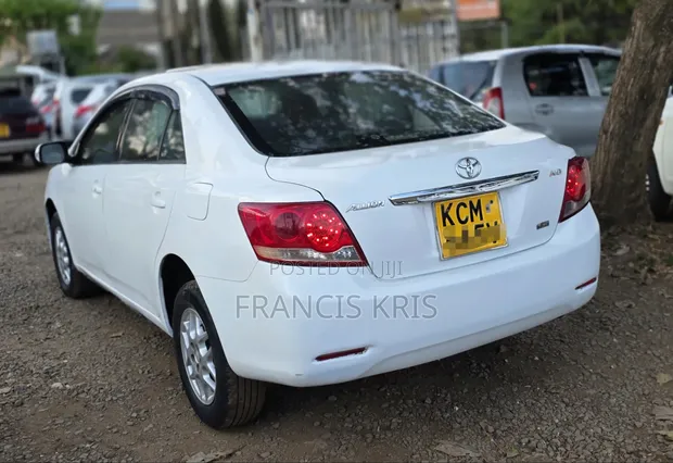 Toyota Allion 2010 Nyeupe - 1