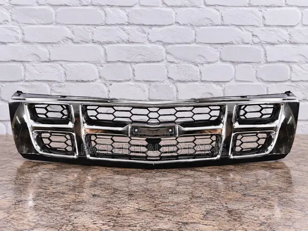 Isuzu D-Max Grille 2003-2006 Chrome - 1