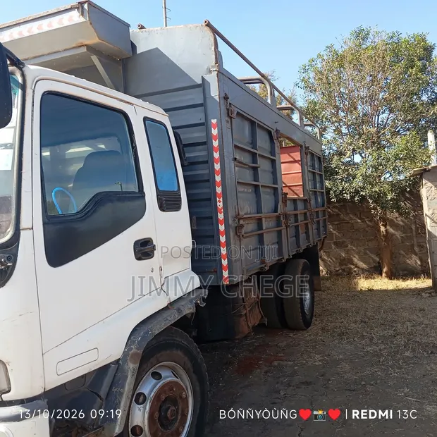 Isuzu FSR Lori la Rigid - Linafanya Kazi - 1
