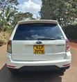 Subaru Forester 2011 Nyeupe - 3