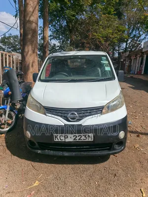 Nissan NV200 2011