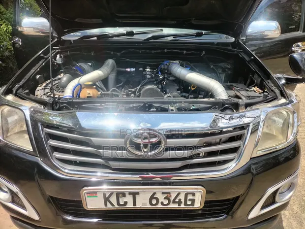 Toyota Hilux Double Cab 2012 - 1