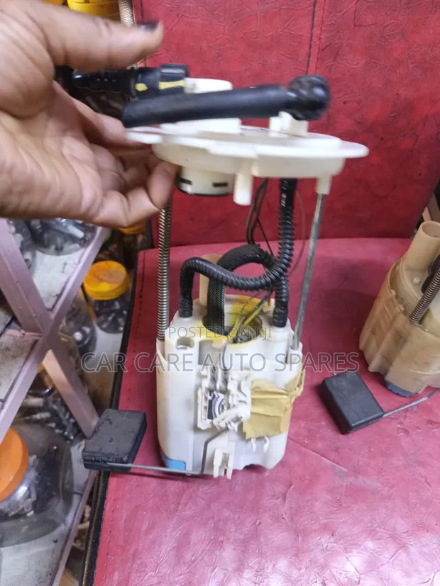Fuel Pump for Nissan AD/Skyline (Used) - 1