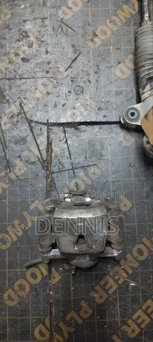 Brake Caliper ya Toyota Premio Iliyotumika