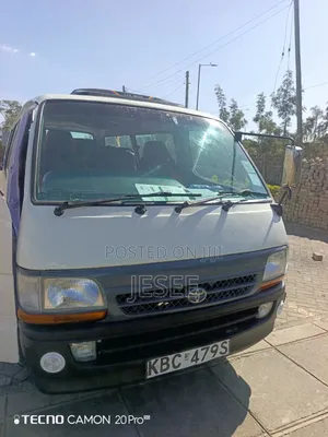 Toyota HiAce 2000
