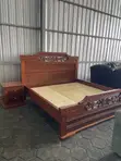 Kitanda cha King cha Mahogany chenye Droo - 1