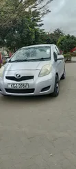 Toyota Vitz 2009 Zambarau - 2