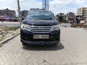 Nissan Serena 2015 Nyeusi