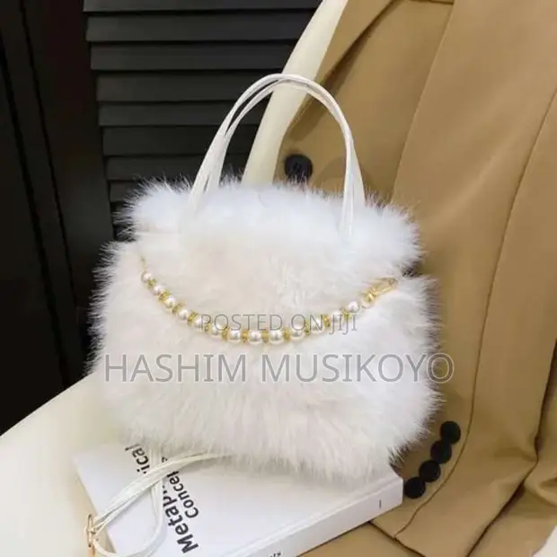 Fluffy Fur Handbag with Pearls - 1